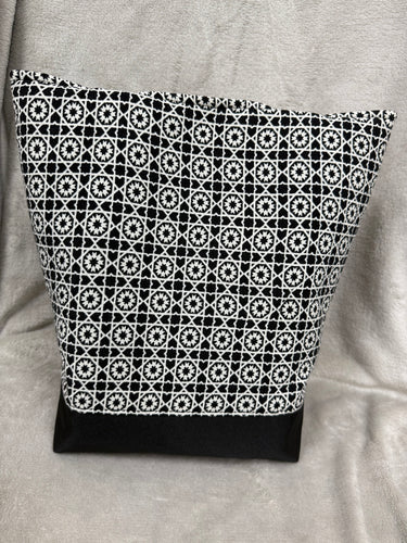 108 Black and White Tote / Handbag with Geographic Pattern