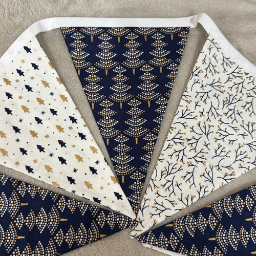 Bunting / x Navy Blue Trees/Leaves