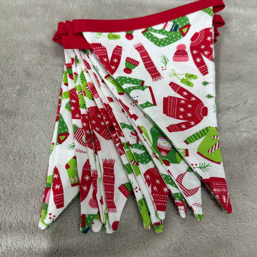 Bunting / x Christmas Jumpers